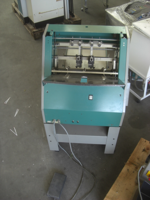 Nagel layer folding and stitching machine Foldnak 2 with stream delivery