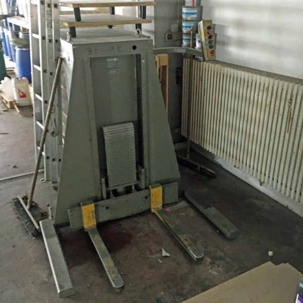 Polar Mohr L 600-G-3 fork lift with adjustable forks