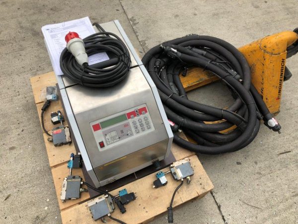 Baumer HHS Hotmelt Gluing System with C 1100-8 Controler and HHS HMP-08-1x6-PDE