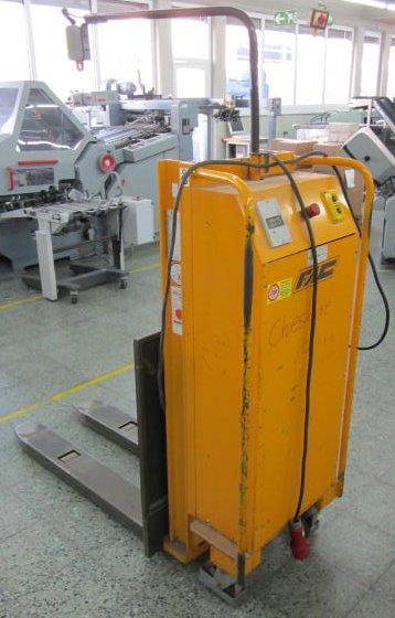 FAC pallet lifts