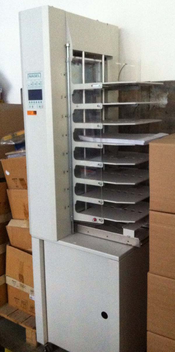 NAGEL S8 gathering machine with jogger stagger delivery